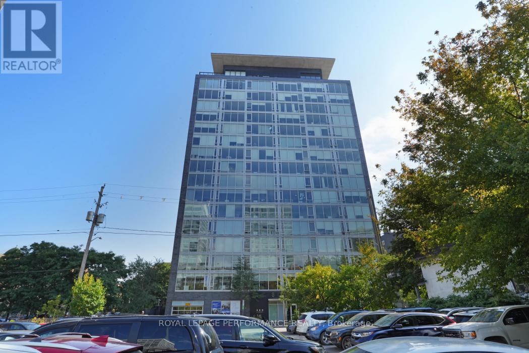 #702 300 LISGAR STREET - 1