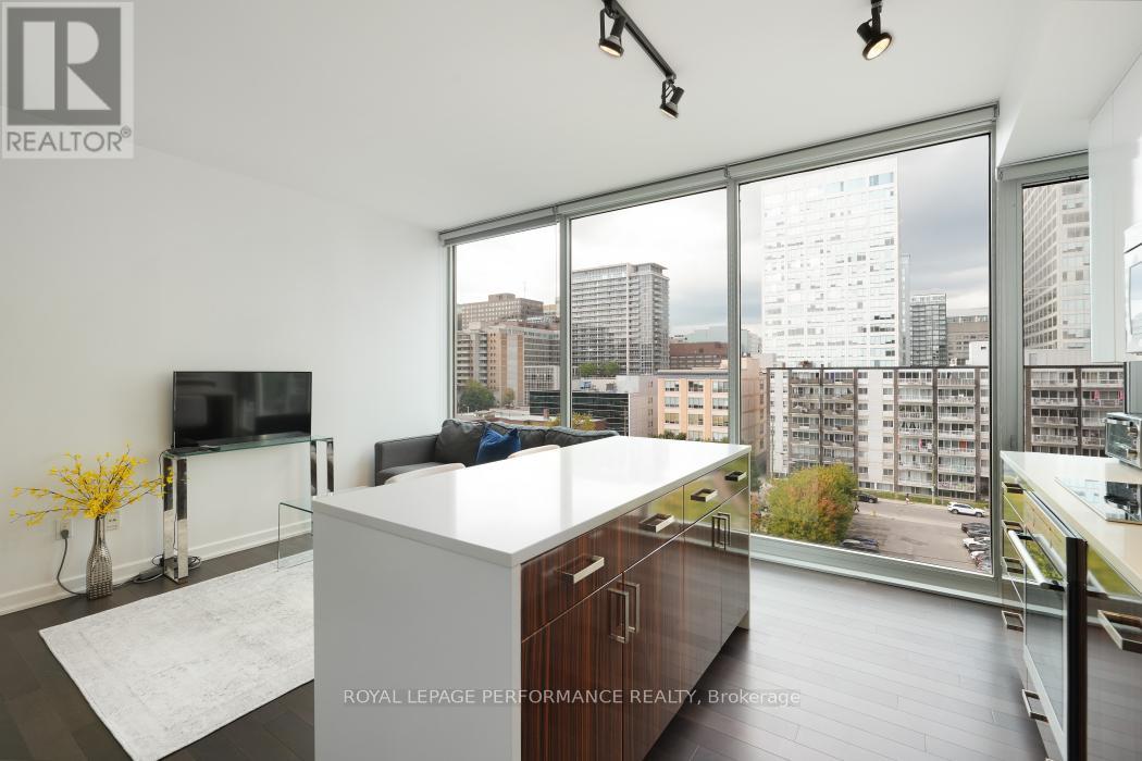 #702 300 LISGAR STREET - 12