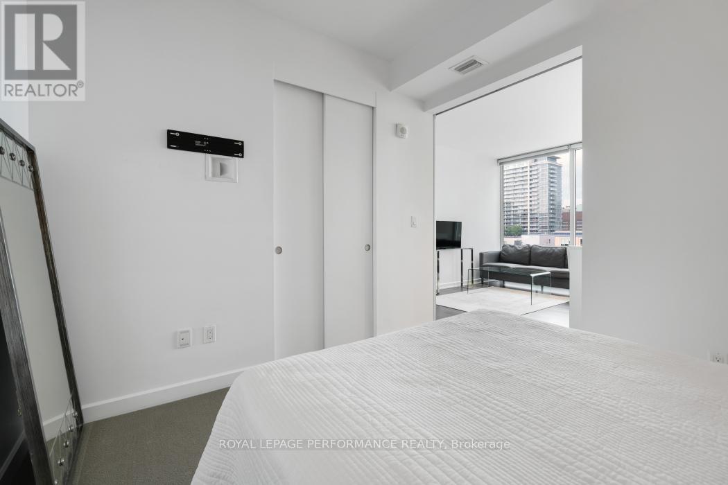 #702 300 LISGAR STREET - 19