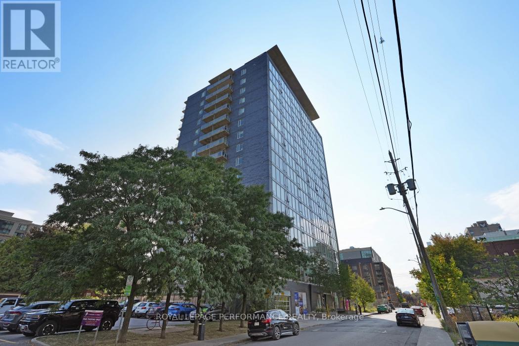 #702 300 LISGAR STREET - 2