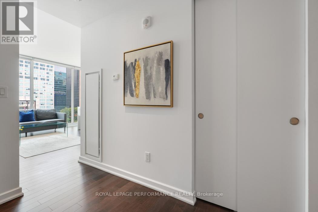 #702 300 LISGAR STREET - 6