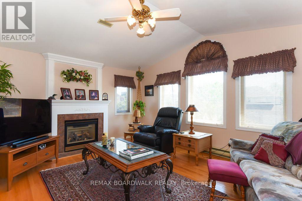4 Bed, 3 Bath House for Sale in Ottawa – 6617 CARRIERE STREET, Ottawa – MLS# X13419782 - Image 19