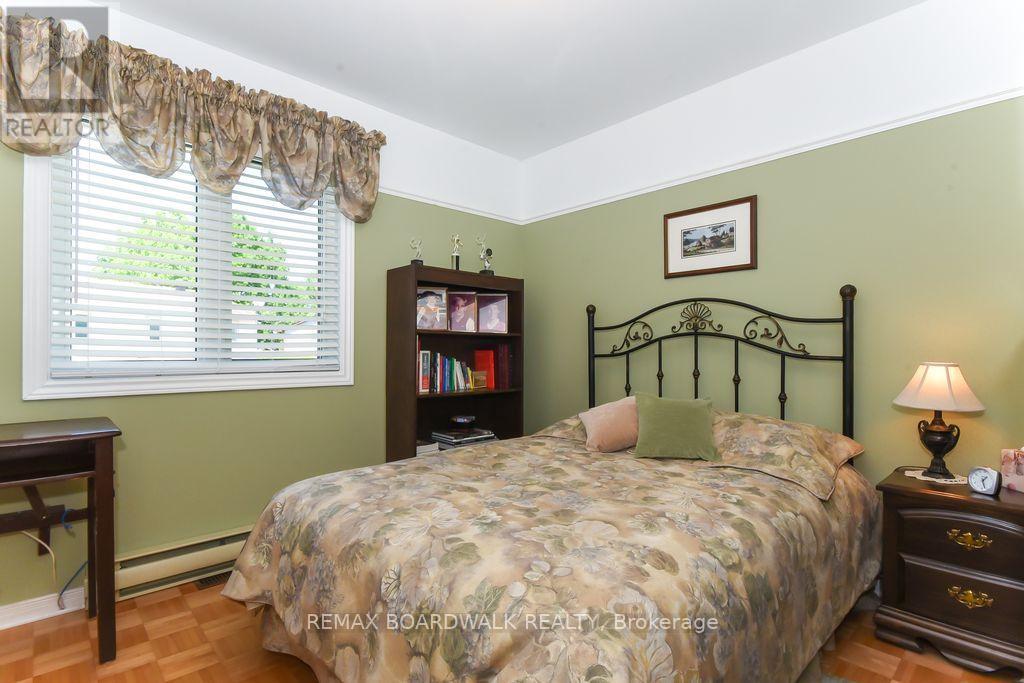 4 Bed, 3 Bath House for Sale in Ottawa – 6617 CARRIERE STREET, Ottawa – MLS# X13419782 - Image 25