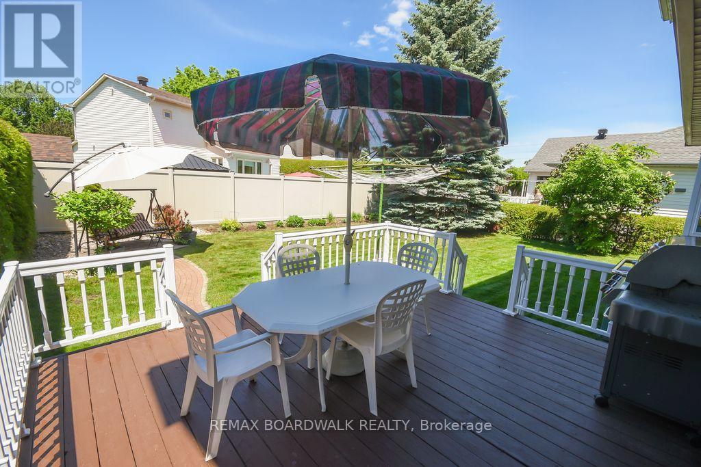4 Bed, 3 Bath House for Sale in Ottawa – 6617 CARRIERE STREET, Ottawa – MLS# X13419782 - Image 36