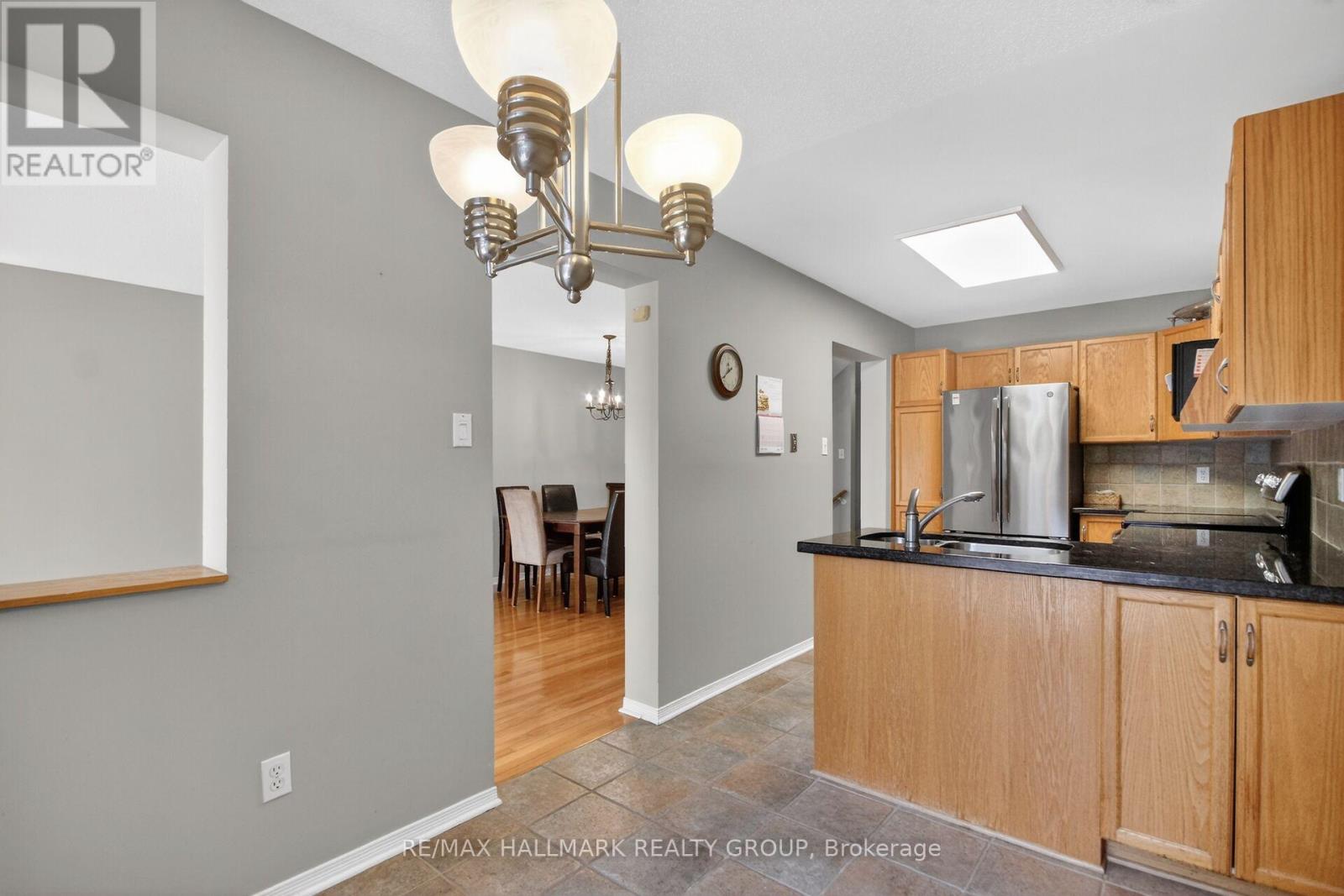 3 Bed, 3 Bath House for Sale in Ottawa – 80 SCARLET COURT, Ottawa – MLS# X13419796 - Image 18