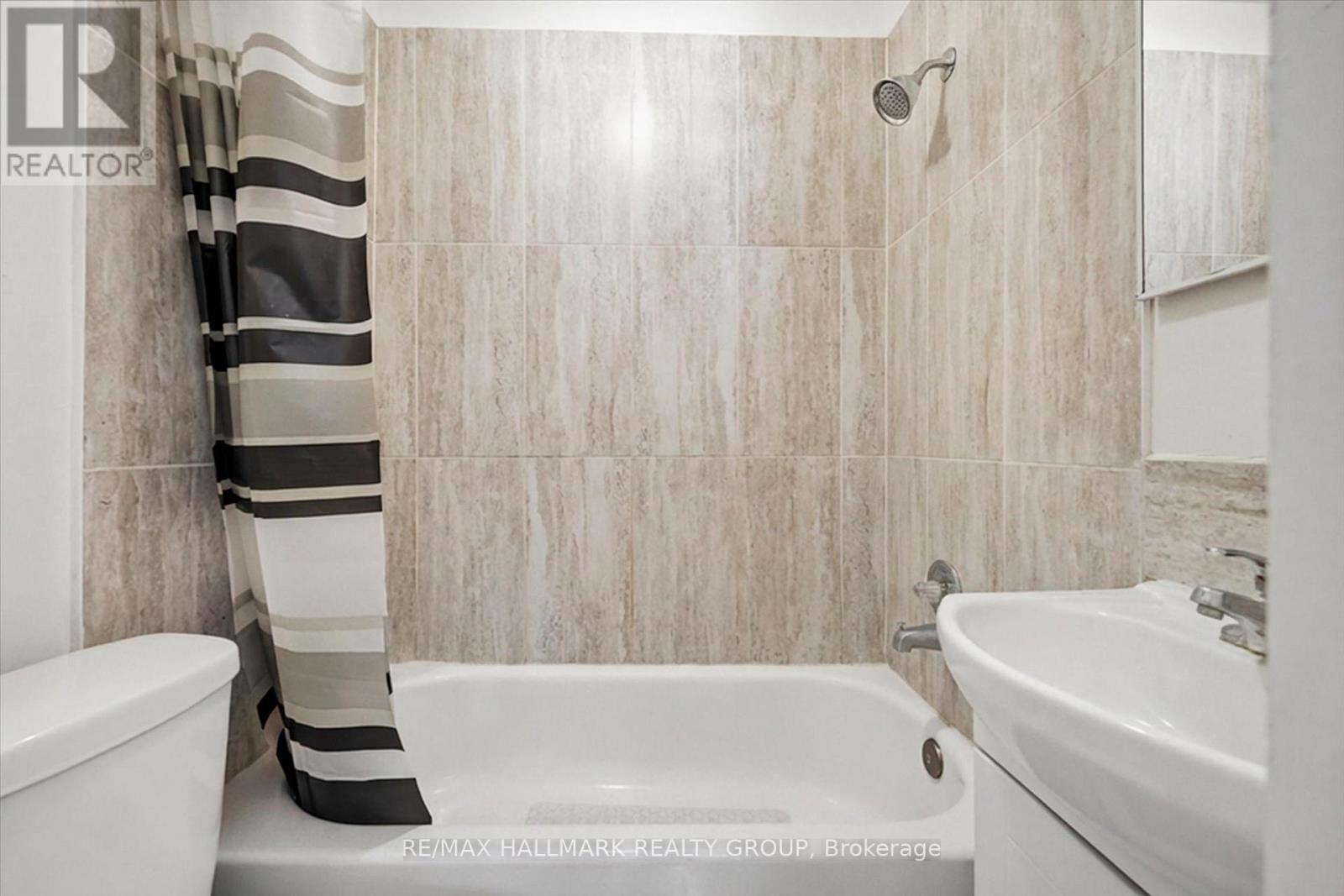 44 ST. ANDREW STREET - 11