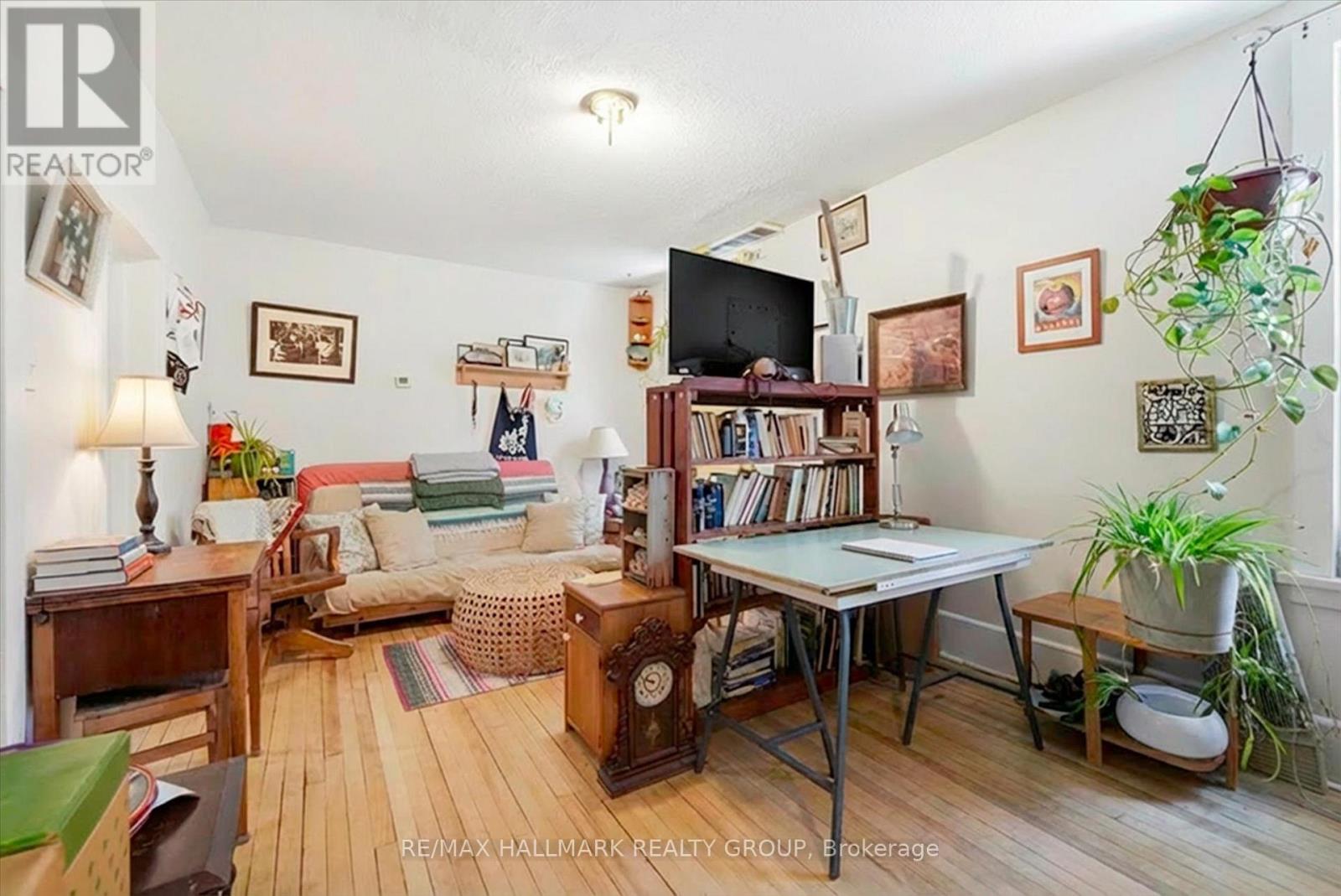 44 ST. ANDREW STREET - 18
