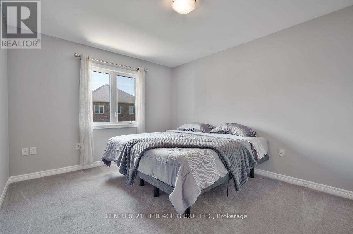 33 PROSSER CRESCENT - 28