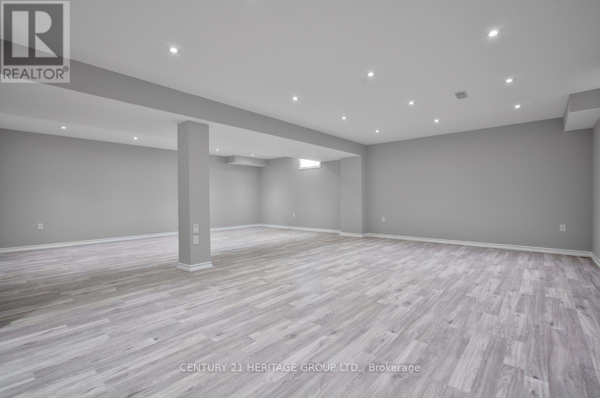 33 PROSSER CRESCENT - 31