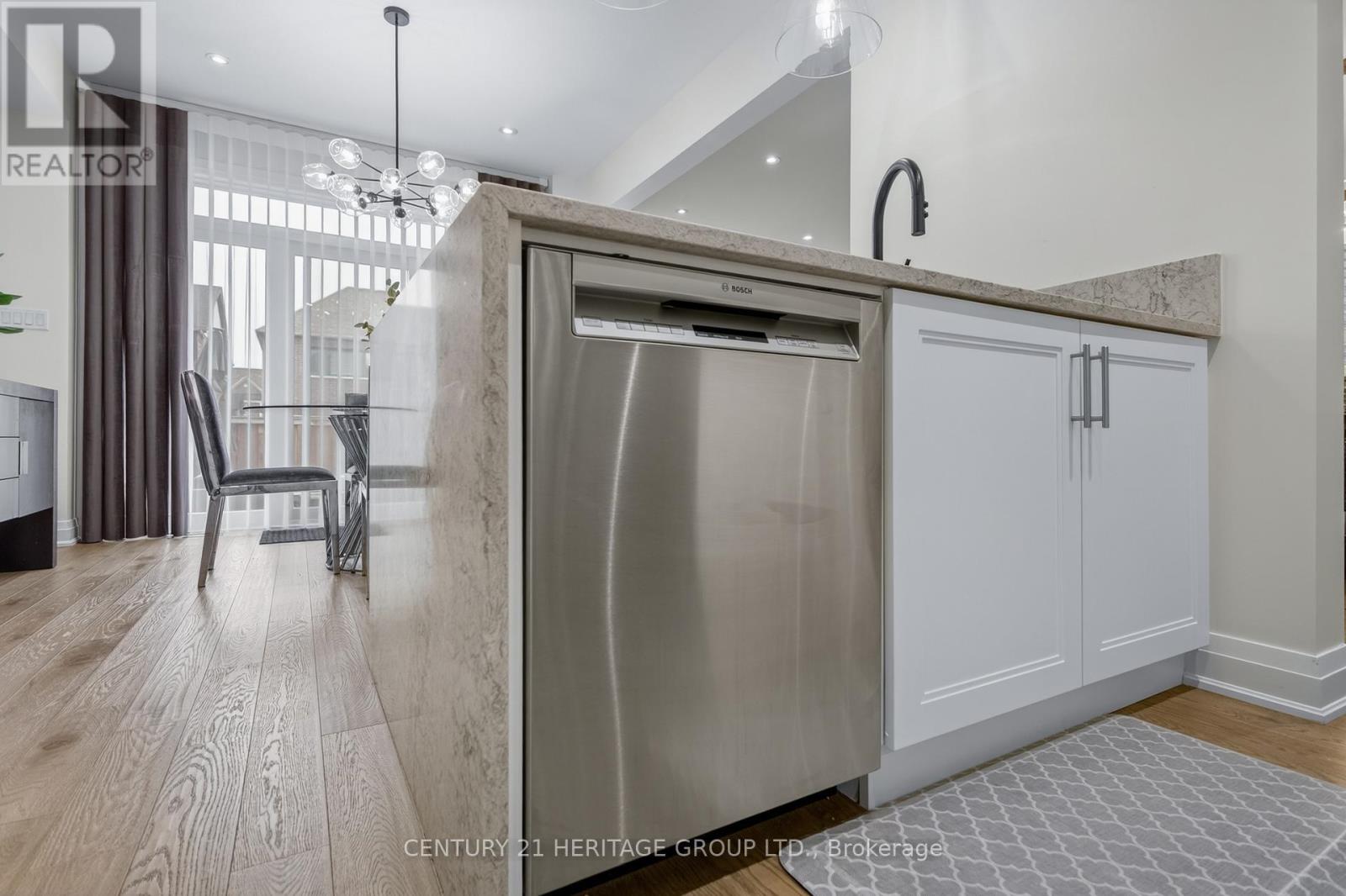 96 BARTRAM CRESCENT - 13