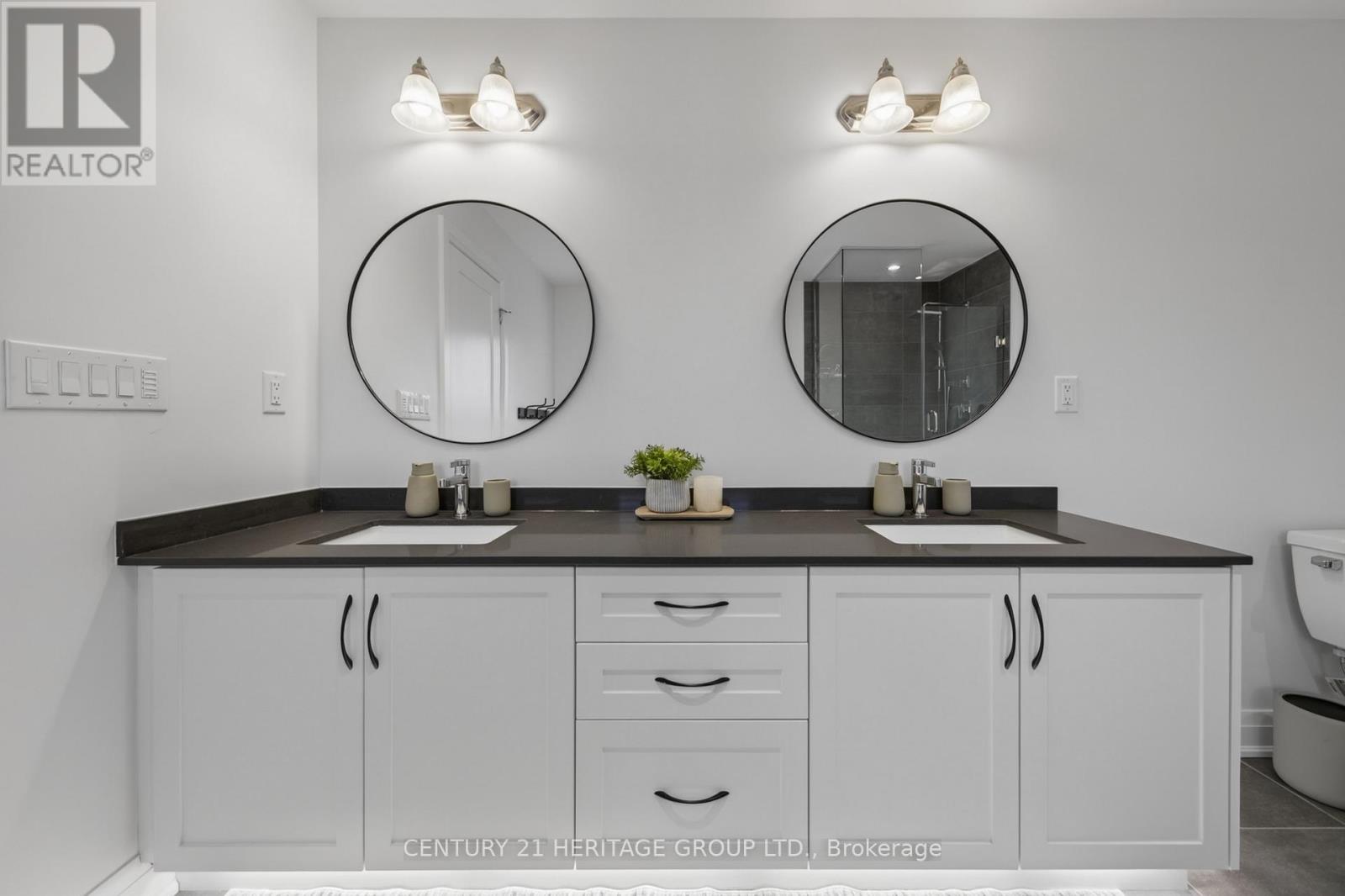 96 BARTRAM CRESCENT - 34