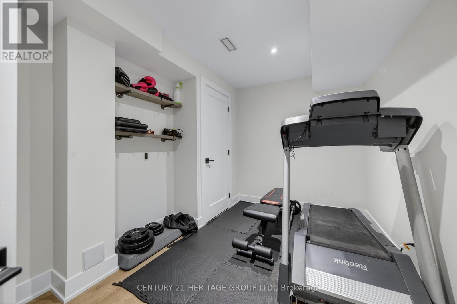 96 BARTRAM CRESCENT - 37