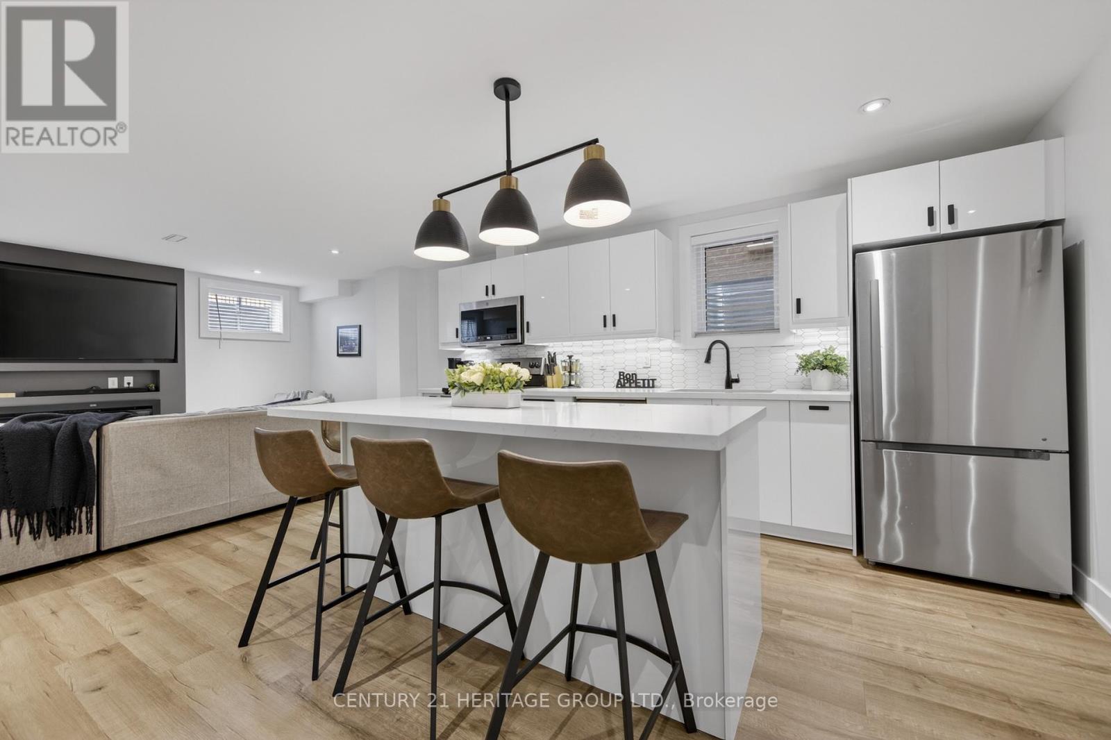 96 BARTRAM CRESCENT - 38