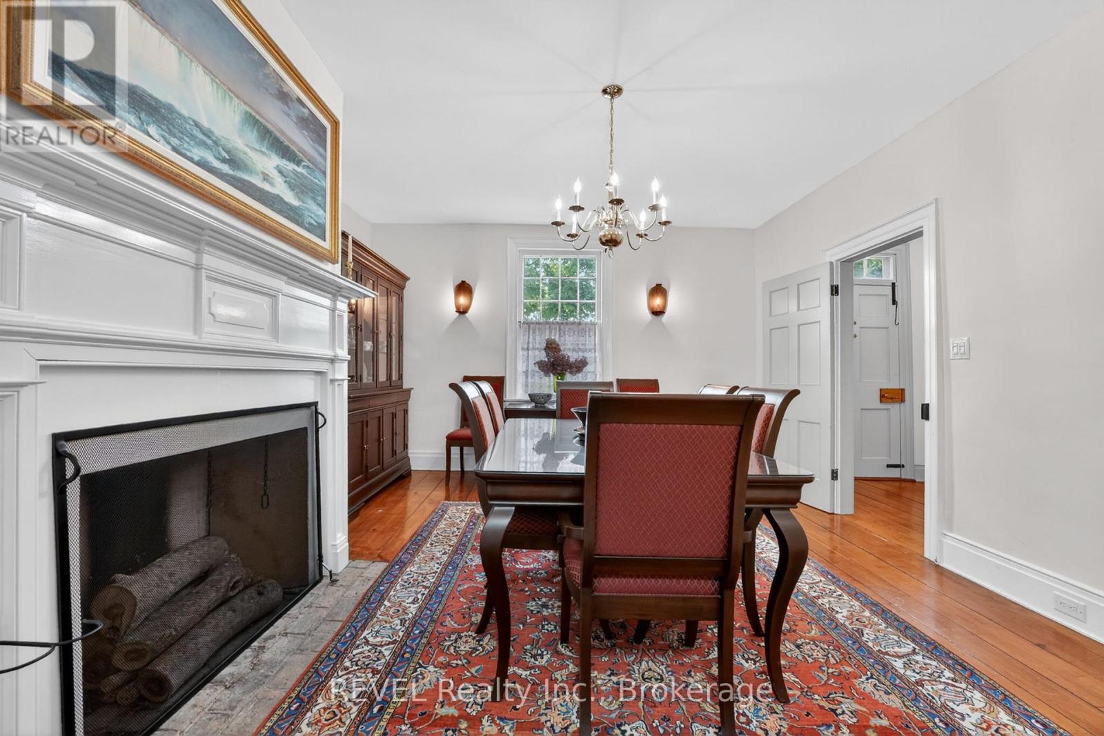 235 SIMCOE STREET - 17
