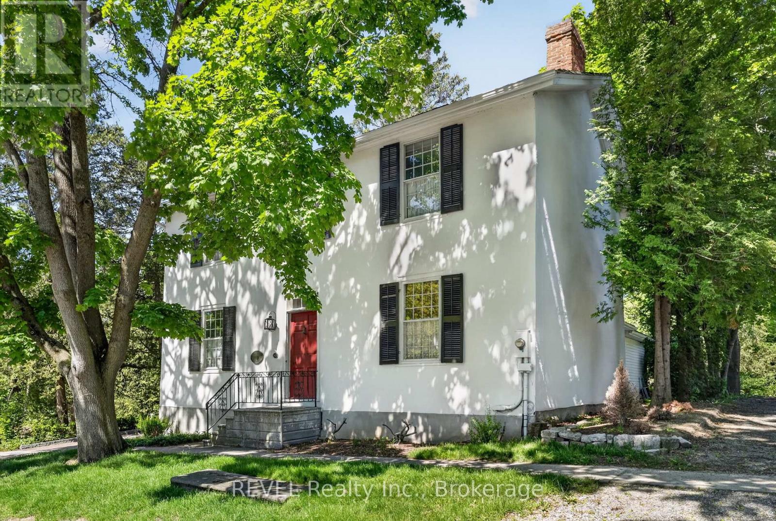 235 SIMCOE STREET - 2