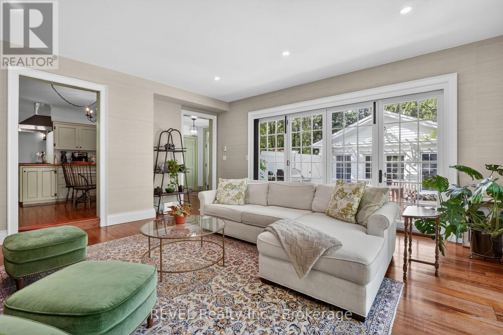 235 SIMCOE STREET - 22