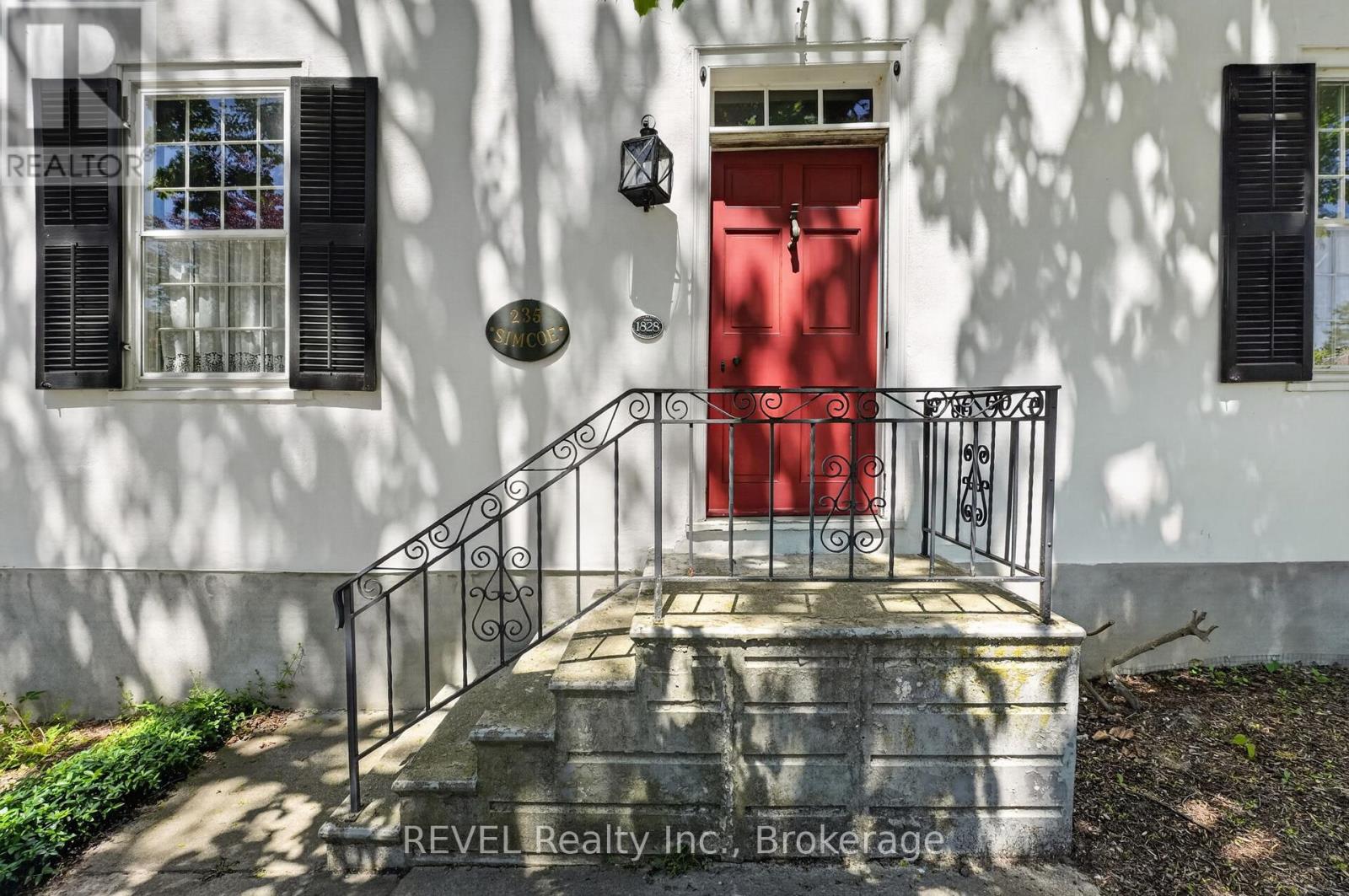 235 SIMCOE STREET - 3
