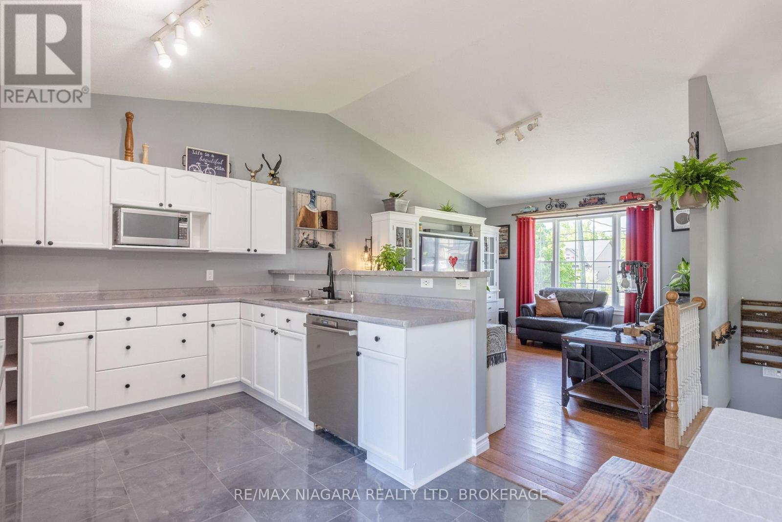 3482 DOMINION ROAD - 10