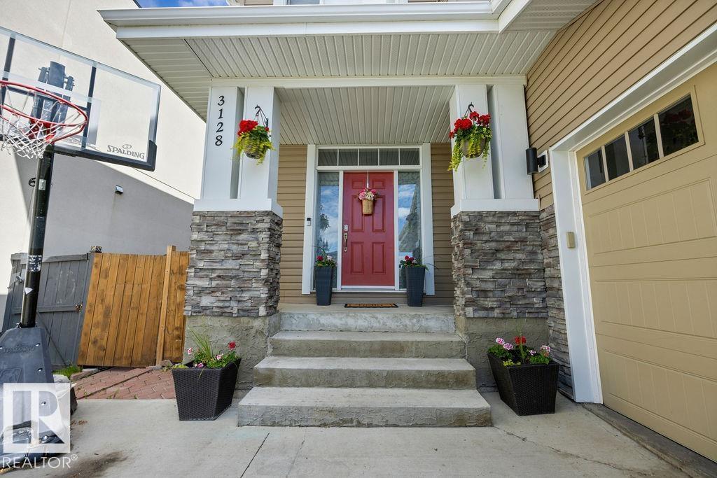 3128 58 AV NE - 3