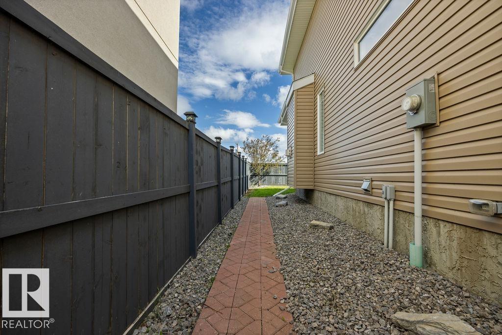 3128 58 AV NE - 4