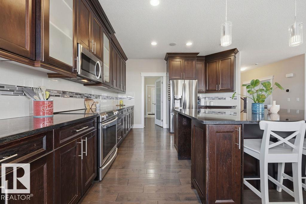 3128 58 AV NE - 32