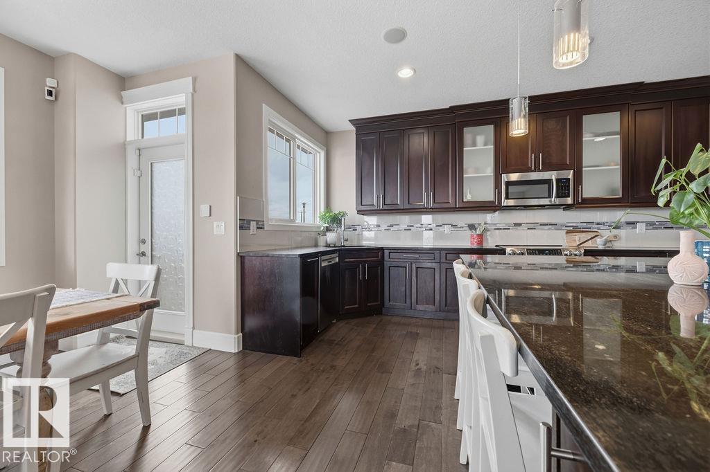 3128 58 AV NE - 28