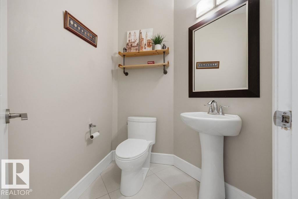 3128 58 AV NE - 40