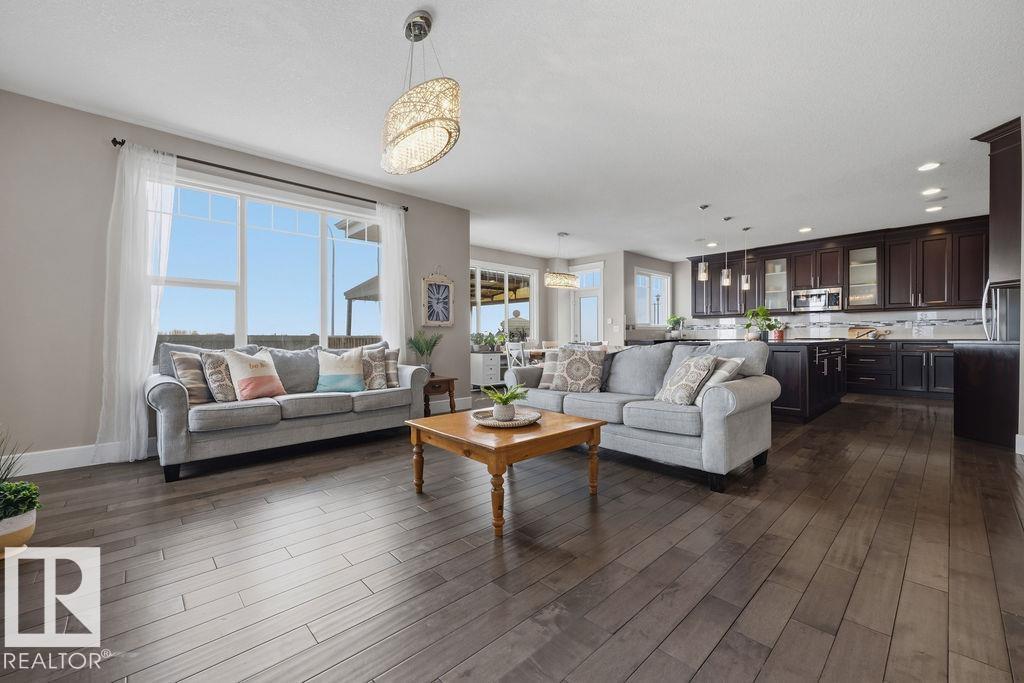 3128 58 AV NE - 21
