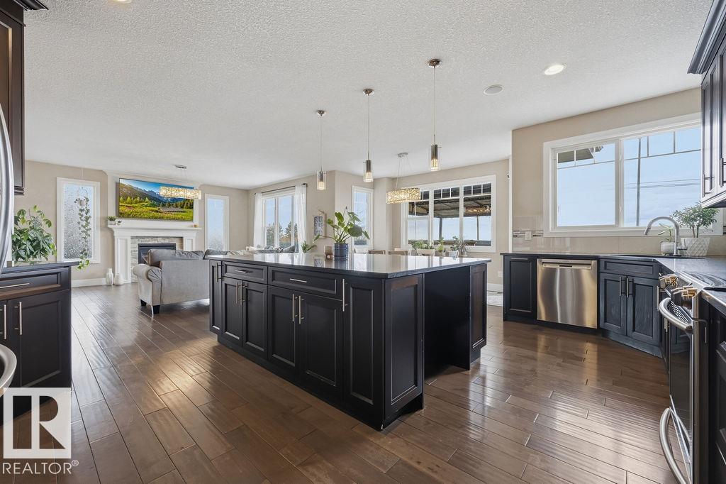 3128 58 AV NE - 35