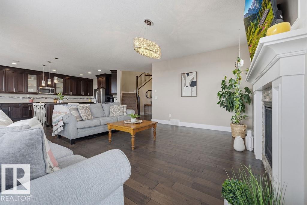 3128 58 AV NE - 22