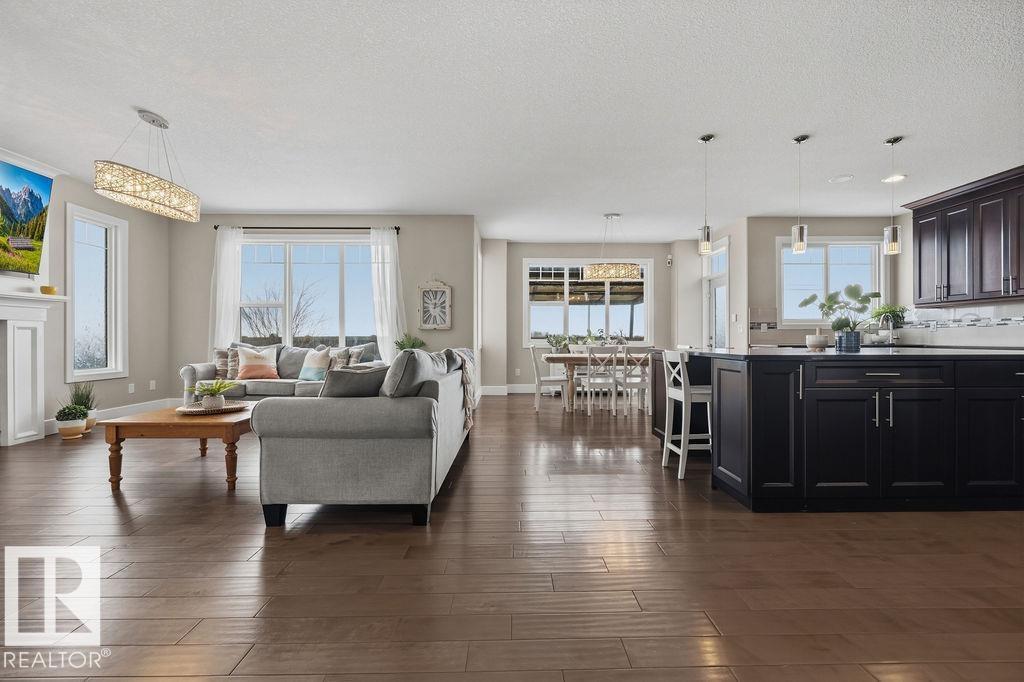 3128 58 AV NE - 19