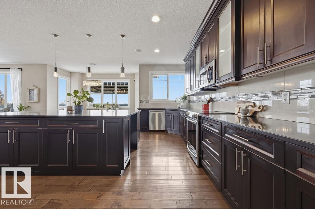 3128 58 AV NE - 34