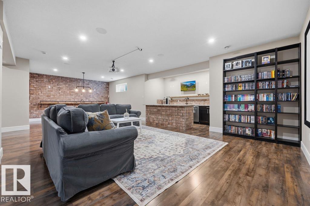 3128 58 AV NE - 72
