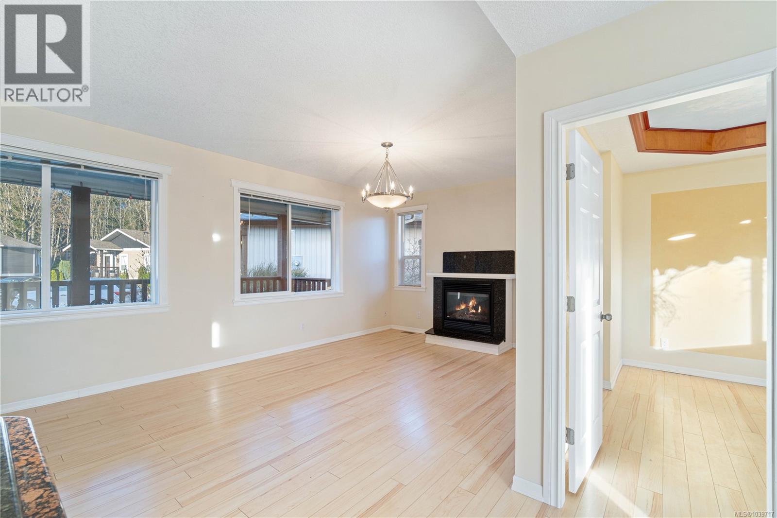 6183 Dennie Lane - 5