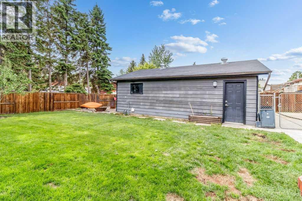 16 Willow Street — photo 38