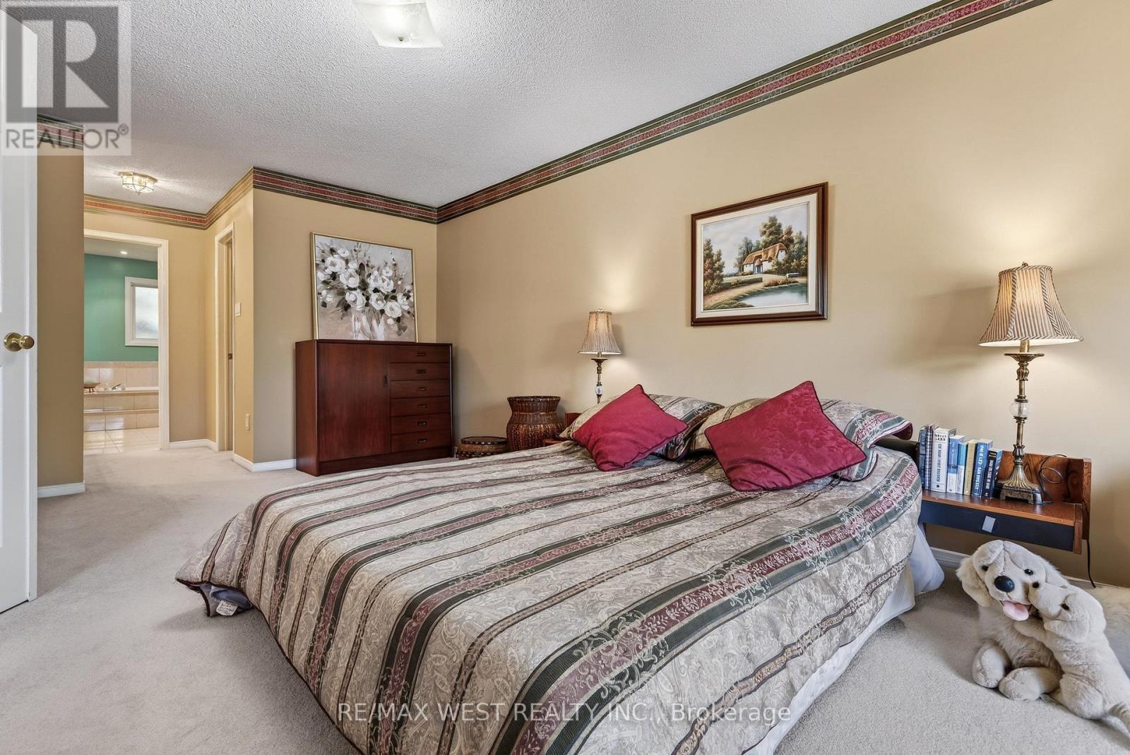 88 PALOMINO DRIVE - 23