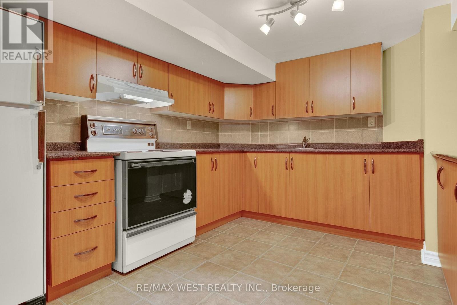 88 PALOMINO DRIVE - 39