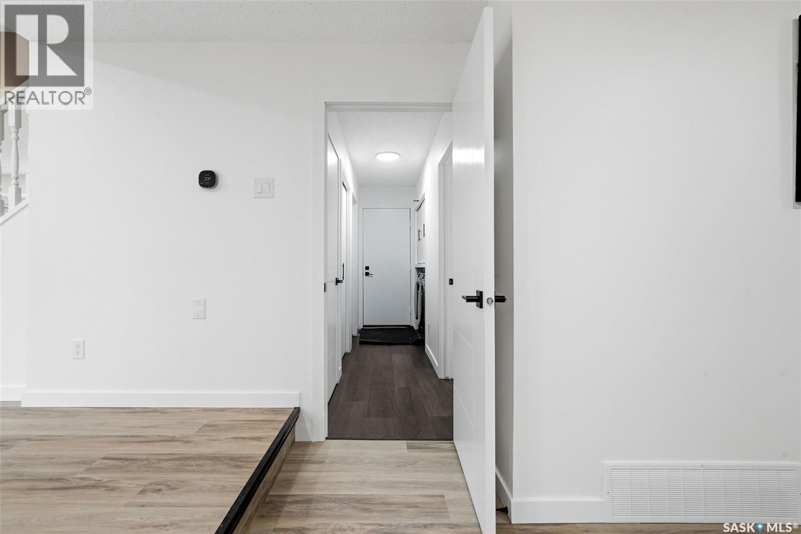 1719 Boyd STREET E — photo 22