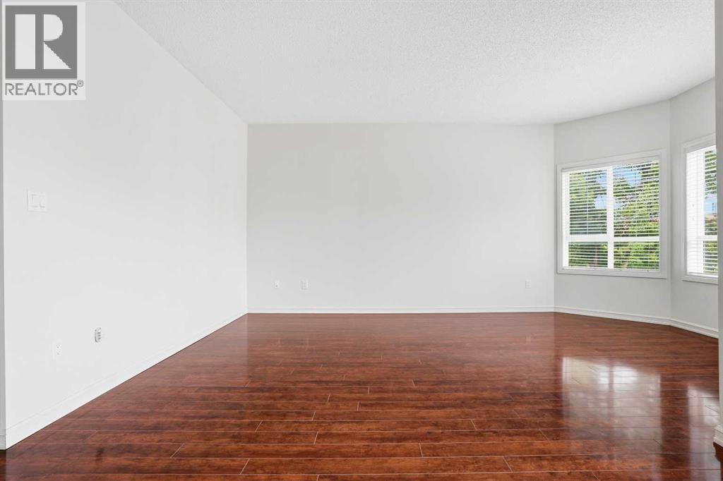 301, 44 6a Street NE - photo 4