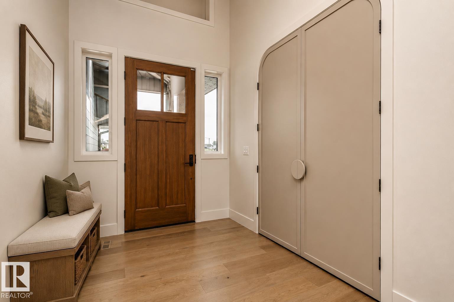 12 JARDIN PL, St. Albert