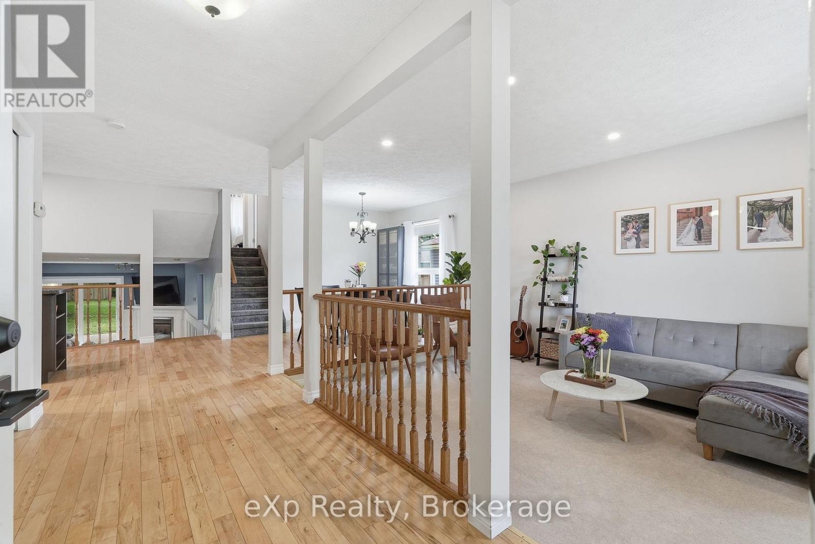 957 WATERLOO STREET - 10