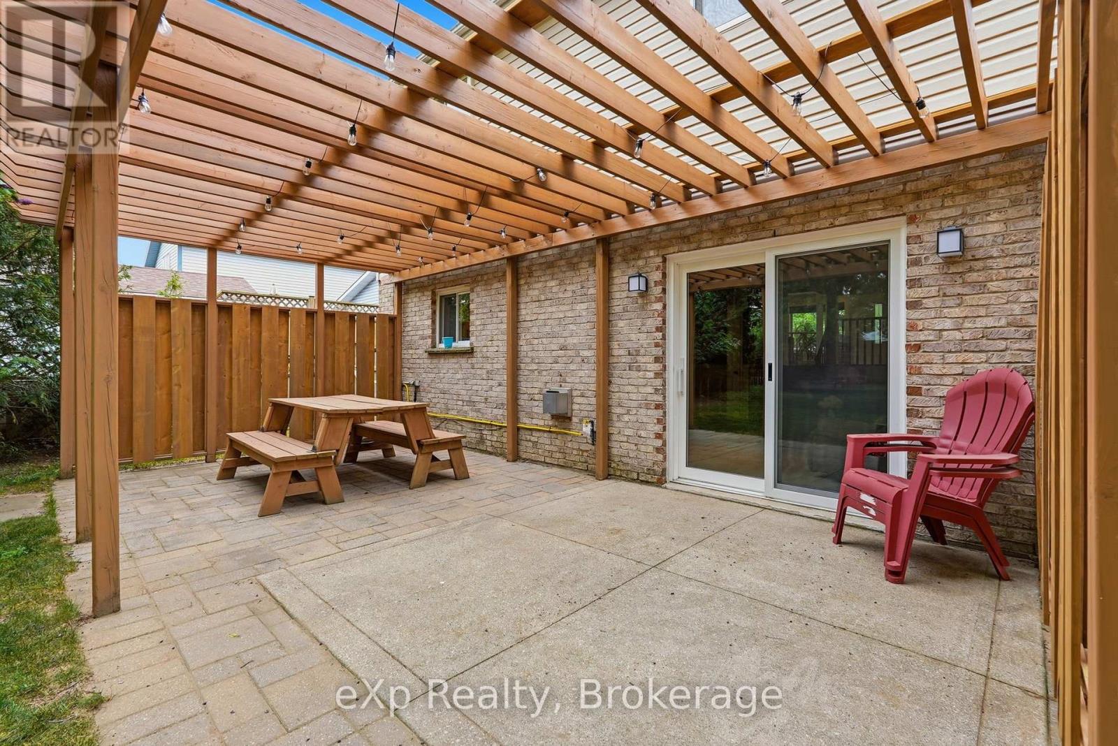 957 WATERLOO STREET - 27