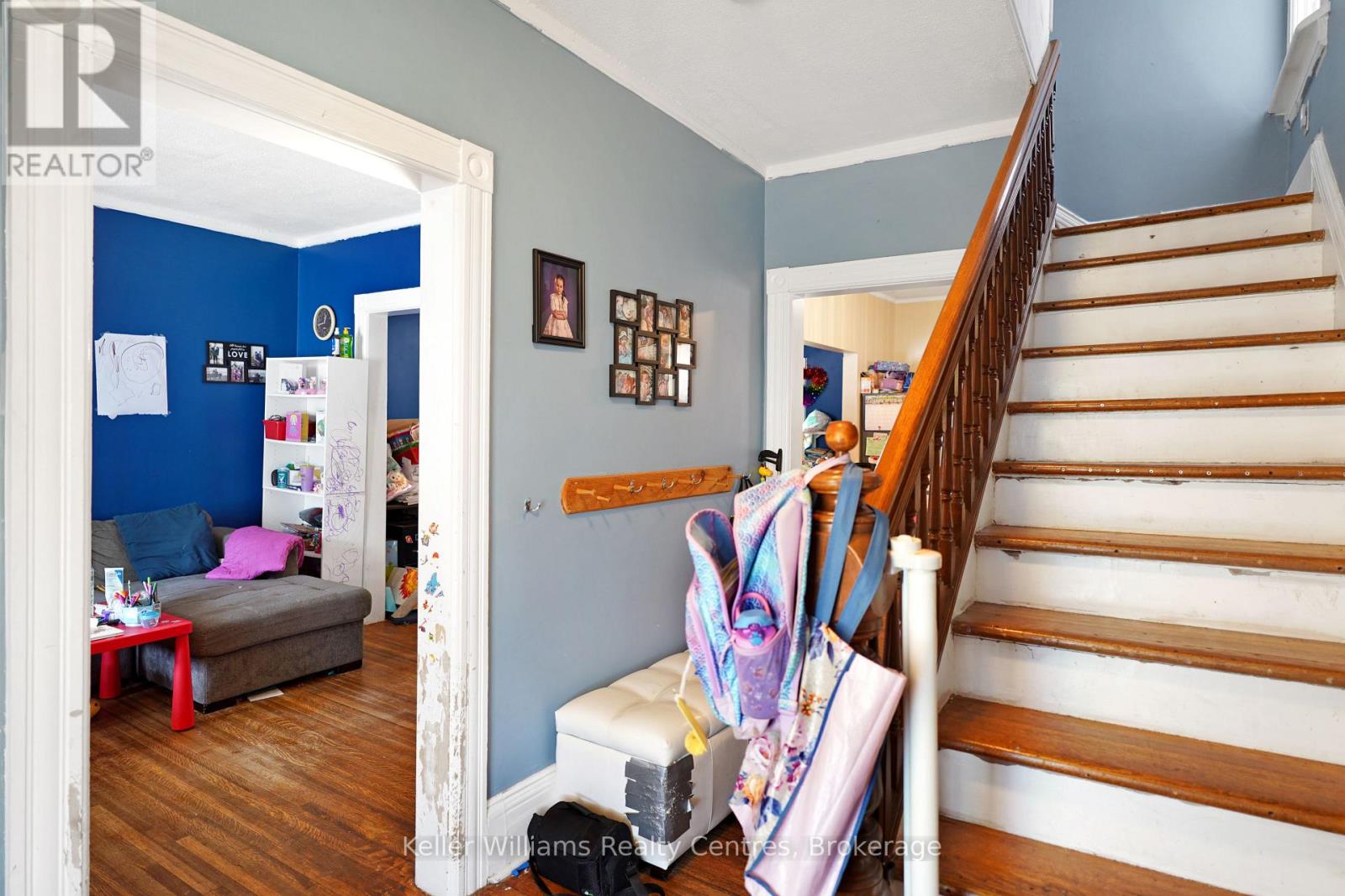 1318 3RD AVENUE E - 10