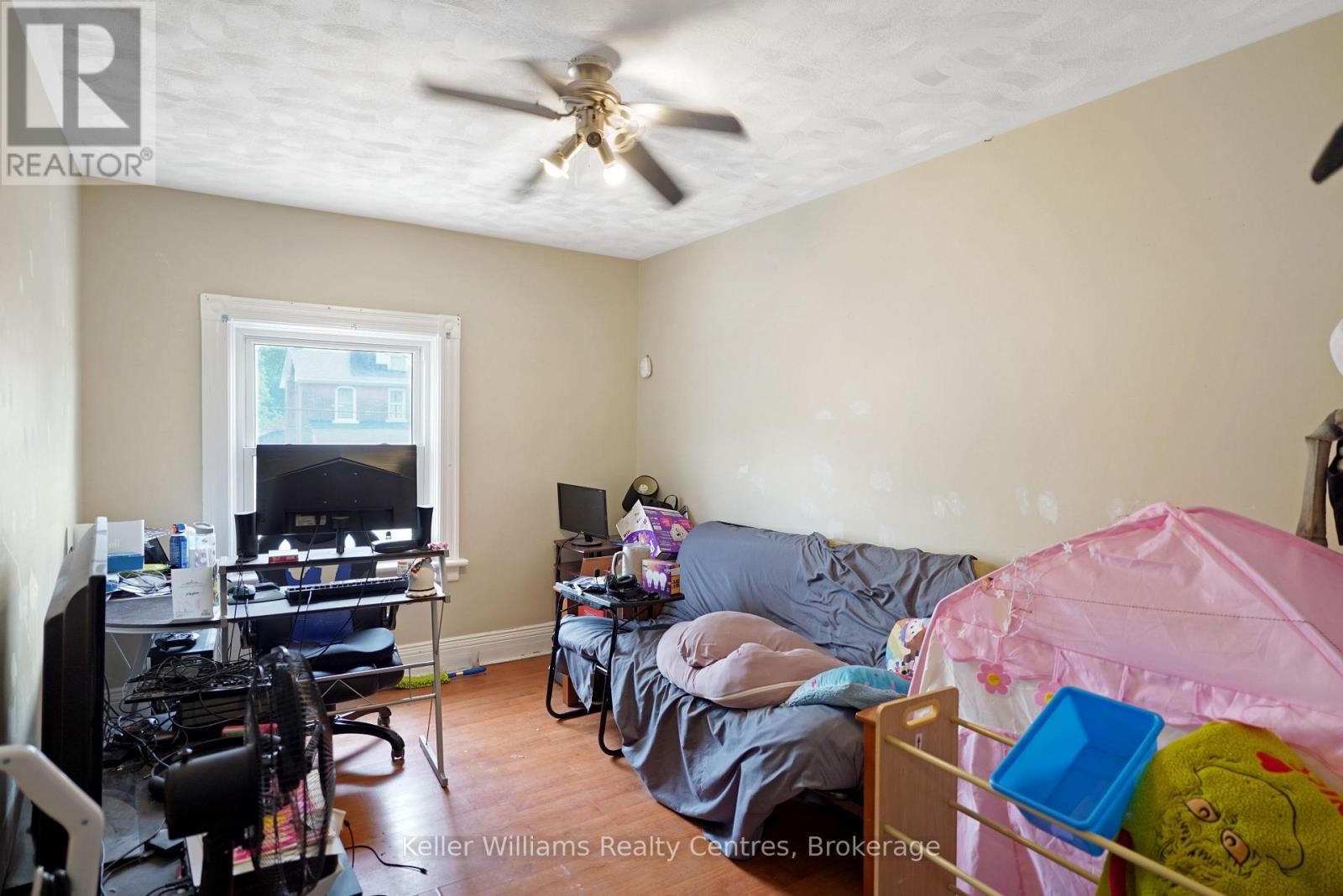 1318 3RD AVENUE E - 25