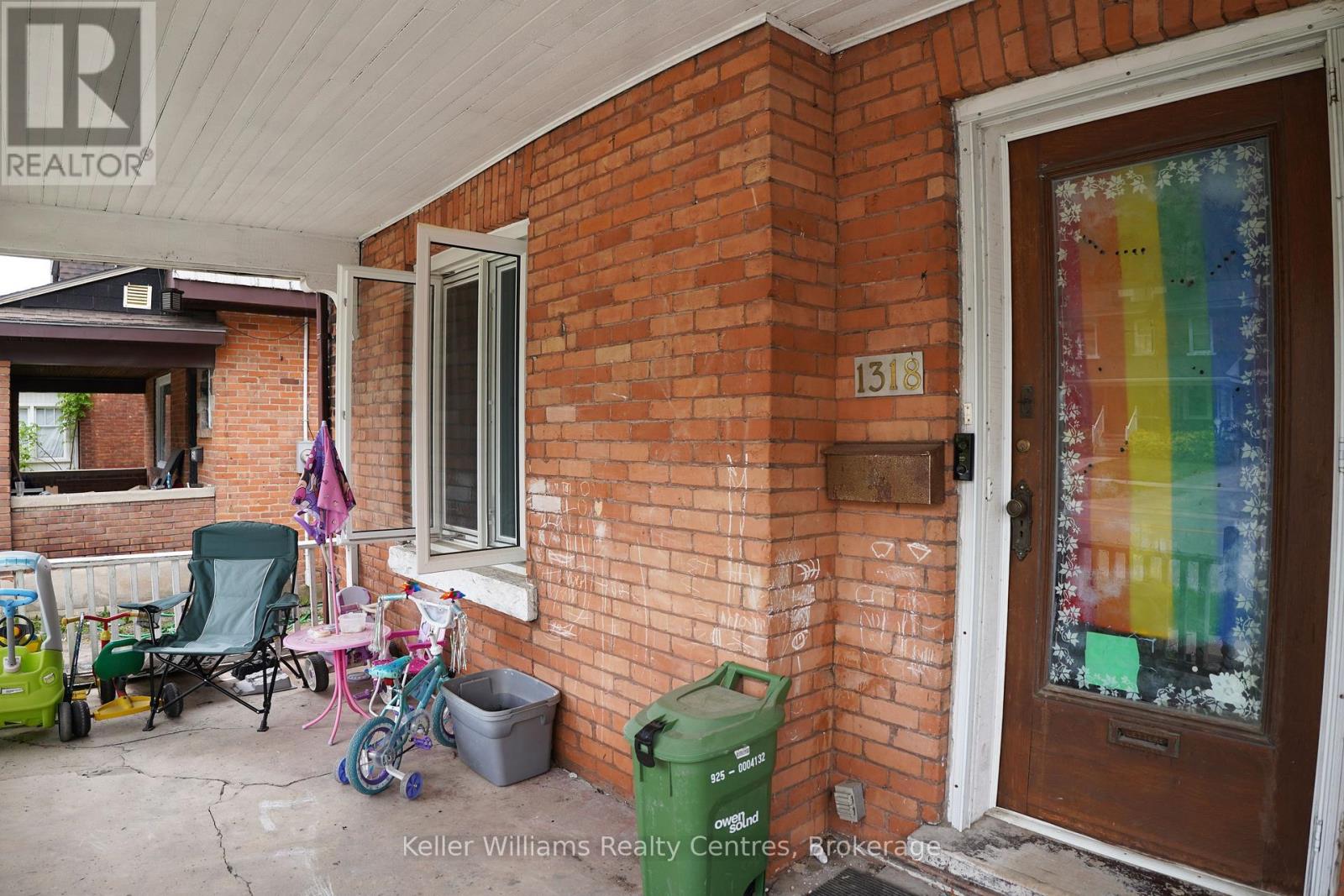1318 3RD AVENUE E - 7
