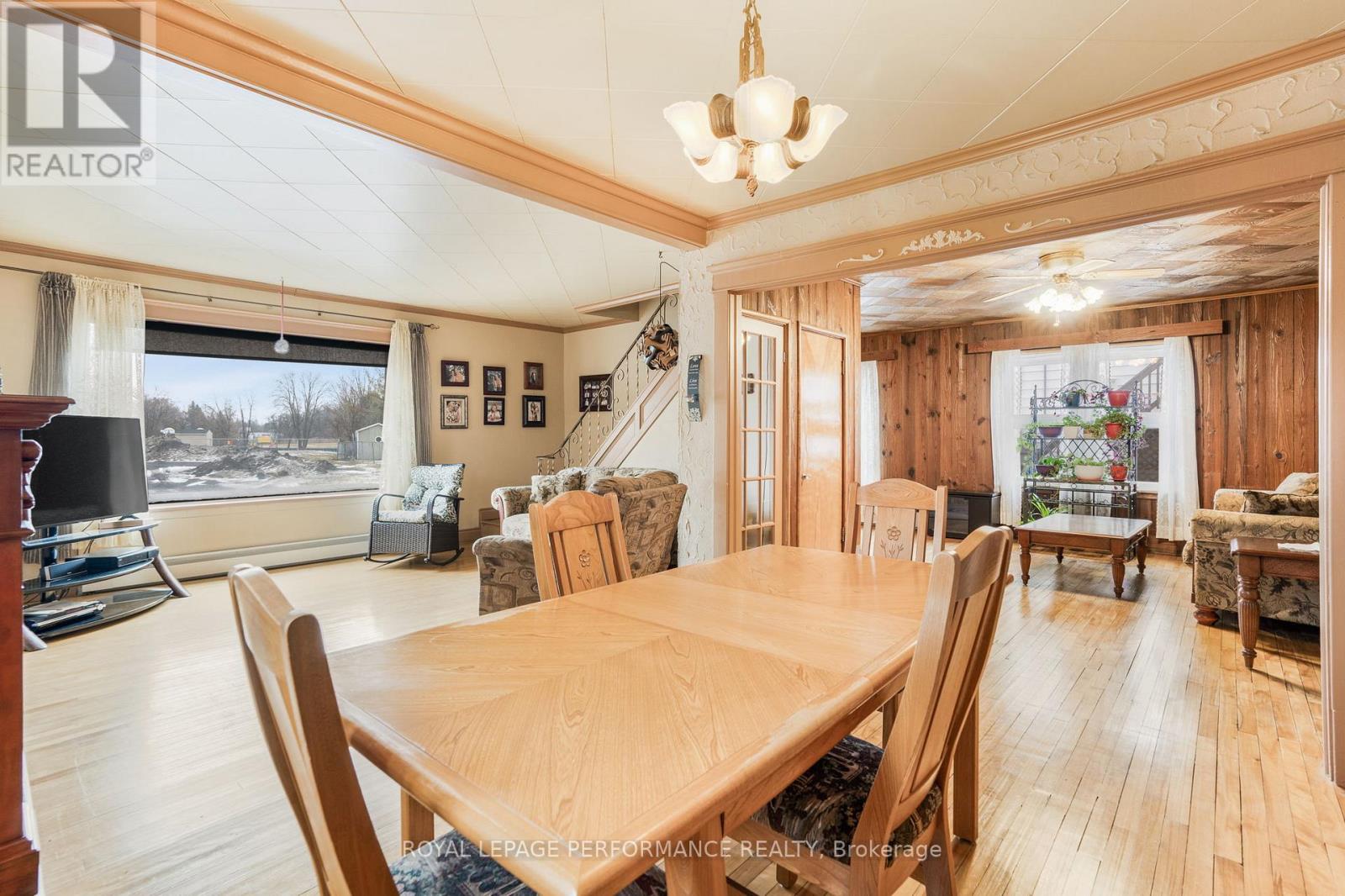 72 LONGUEUIL STREET - 19