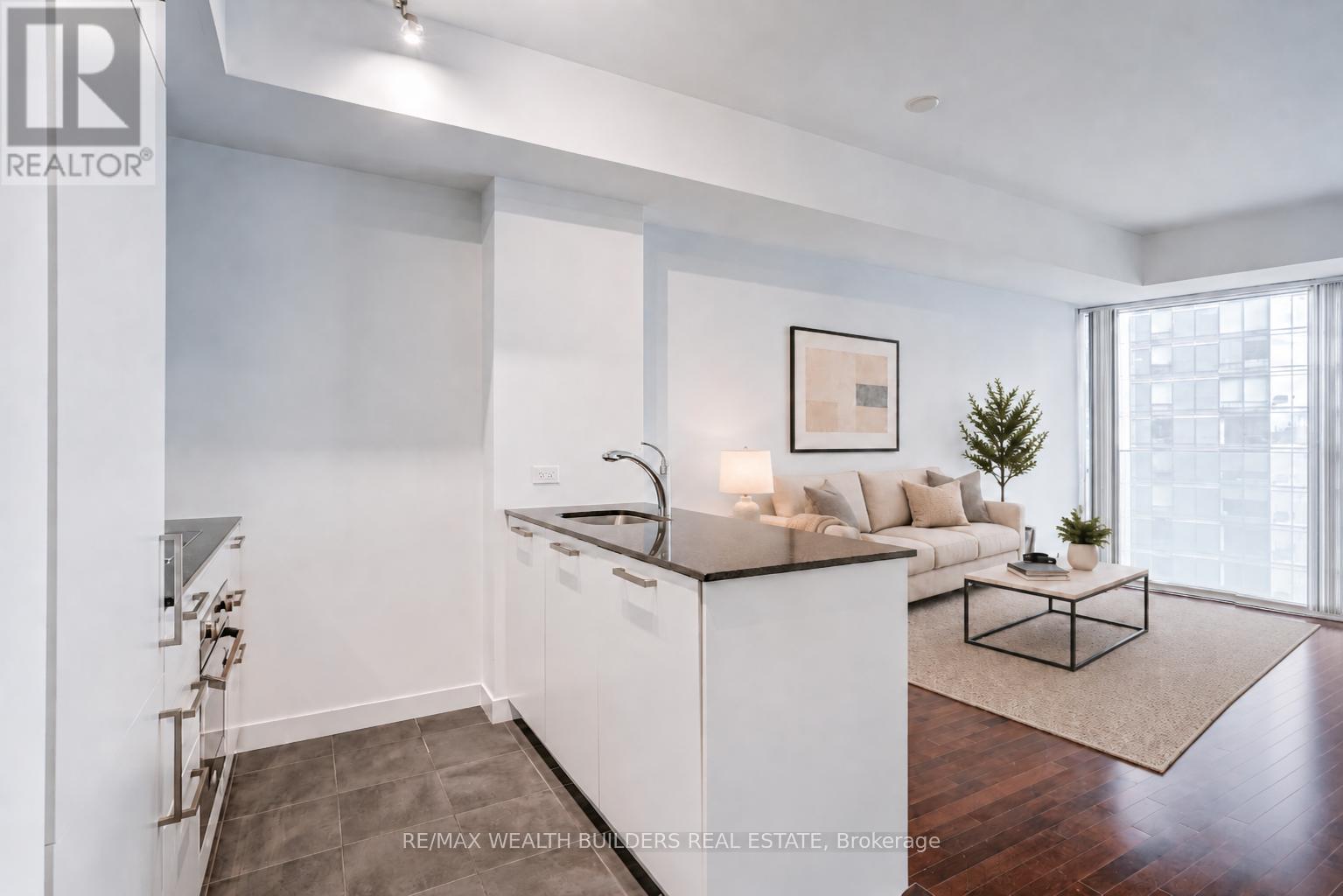 #1403 12 YORK STREET - 3