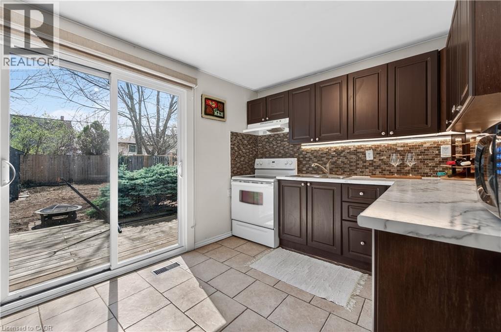 30 CAMBRIDGE Avenue - 13