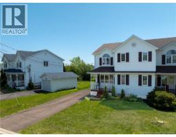 72 Martindale Drive, photo 2