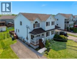 72 Martindale Drive, photo 4